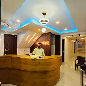https://priya-lodge.kerala-hotels.net